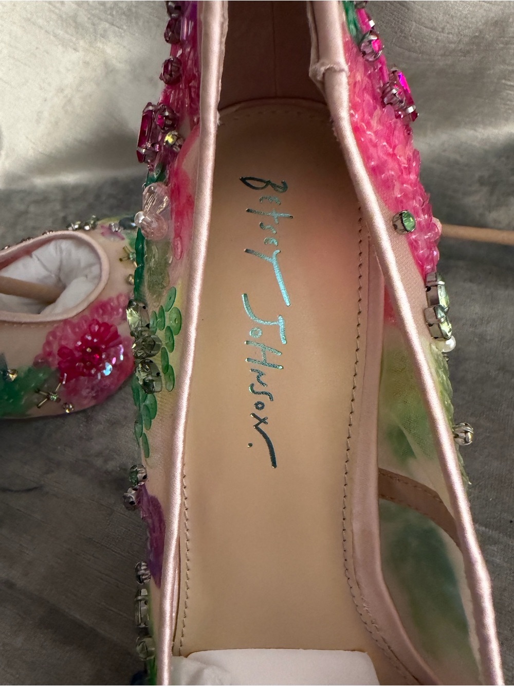 Betsey Johnson Netta Heeled Pump in Nude Multicolor Women's Shoe w/sequins. 10 - Picture 4 of 8